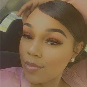 Meet your Posher, Whitney